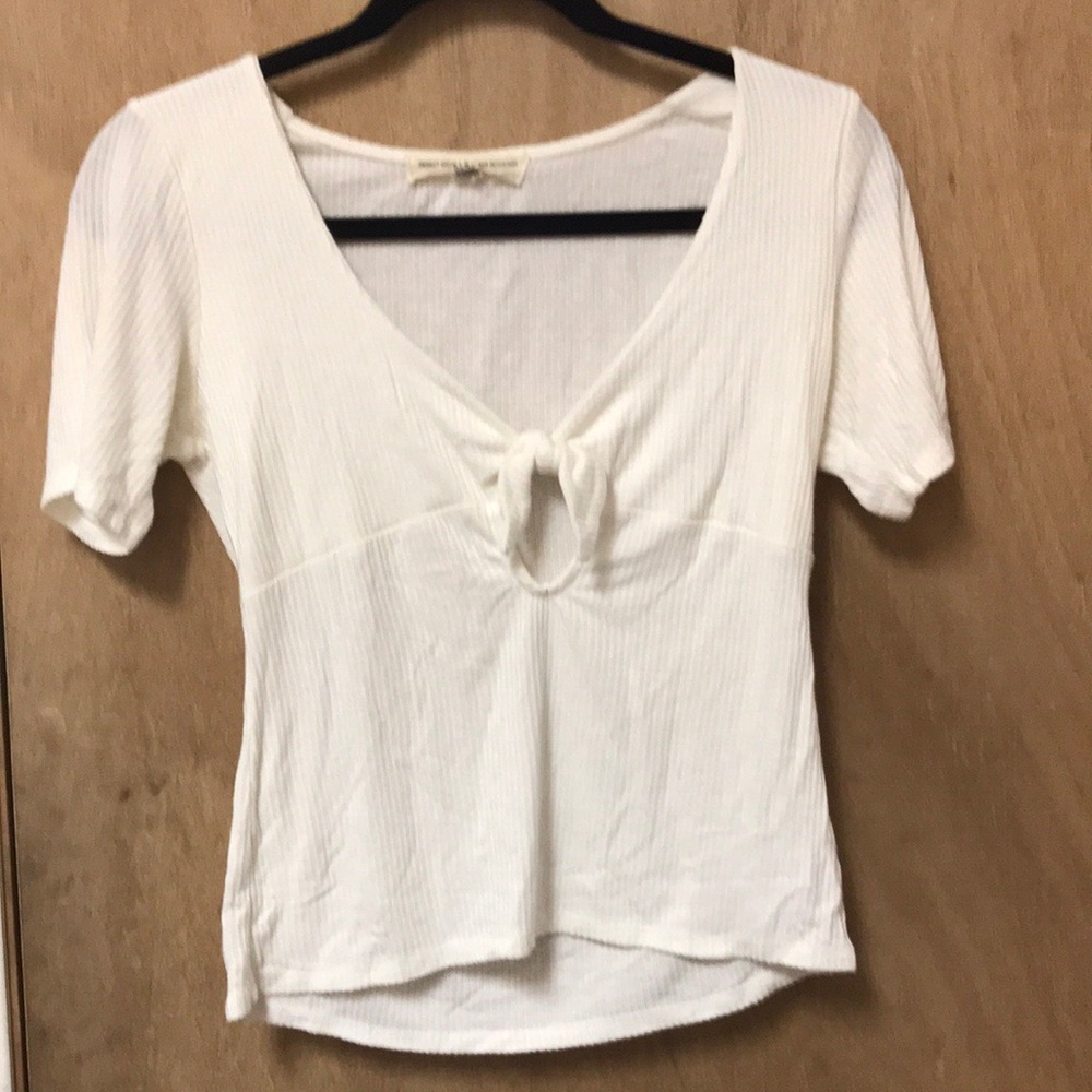 🌸White urban outfitters shirt🌸